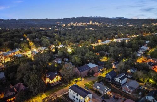 Asheville Apartment | Penthouse West - Mountain Views