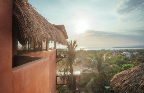 Barra de Colotepec Villa | Penthouse with pool & ocean view