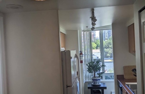 West Side Condo | Penthouse with 3 decks w/water views on Beach/Seawall
