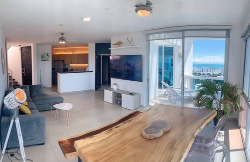 Playa Blanca Condo | Penthouse with Breathtaking Ocean Views - King Bed