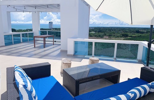 Playa Blanca Condo | Penthouse with Breathtaking Ocean Views - King Bed