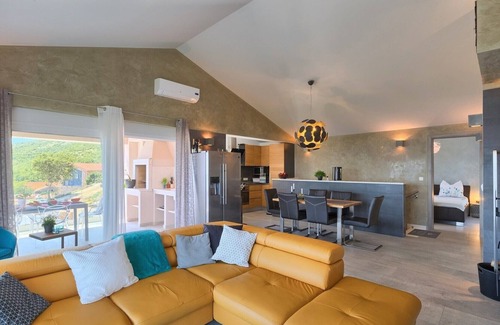 Zagore Apartment | Penthouse with excellent sea views