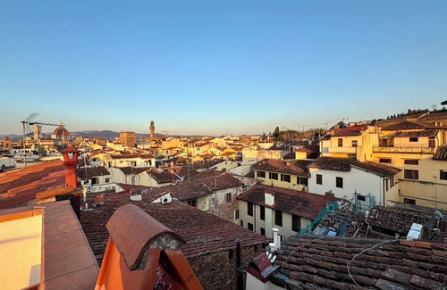 Oltrarno Apartment | Penthouse with magnificent terrace 2 minutes from Ponte Vecchio