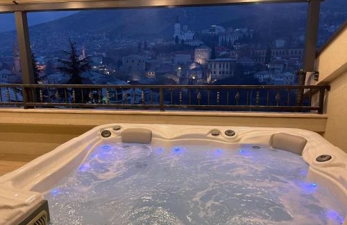 Mostar Old Town Apartment | Penthouse with Old bridge view and jacuzzi