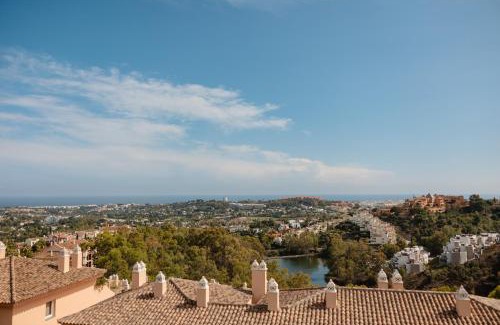 Marbella Apartment | Penthouse with sea views in Nueva Andalucia