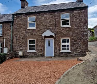 Bwlch House | Pentwyn Cottage, Bwlch Brecon