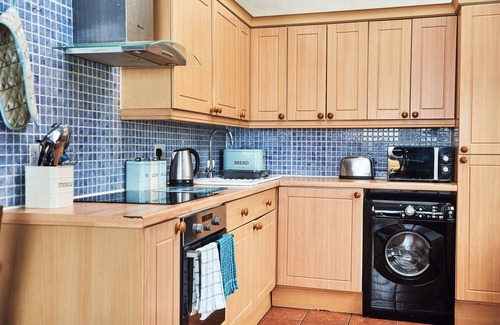 Llanybri Cottage | Penuwch Boathouse , Cosy rural cottage for families with heated indoor pool