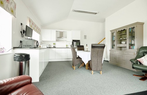 Settle Cottage | PENYGHENT VIEW, family friendly, luxury holiday cottage in Rathmell