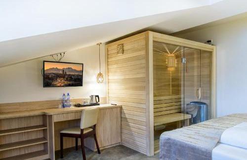 Kezmarok House | Penzión Berg