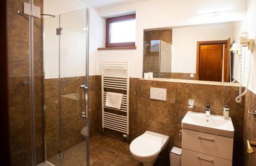 Nova Lehota House | Penzión na Bezovci