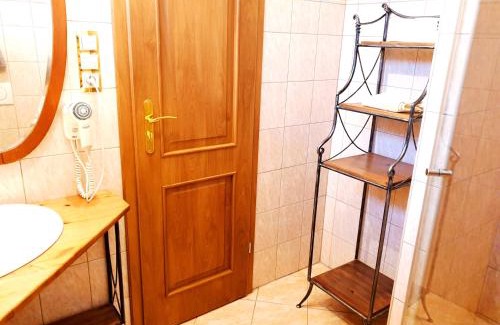 Matuskovo House | Penzion a Restauracia Toldi
