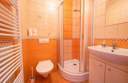 Strachotin House | Penzion a vinařství Vyskočil Strachotín
