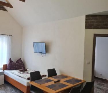 Kaplice House | Penzion Alka