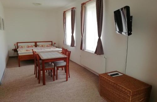 Znojmo House | Penzion Alma