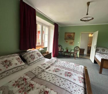 Predni Vyton House | Penzion Bara