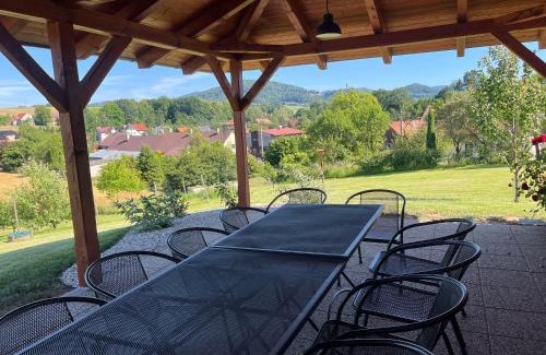 Zavisice House | Penzion Bez Modrého Páva