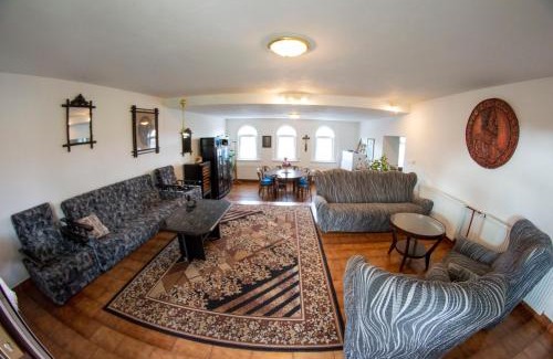Dolni Dunajovice Villa | Penzion Holacký