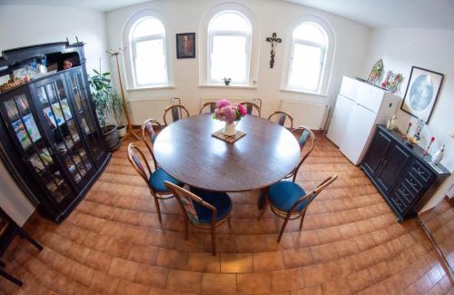 Dolni Dunajovice Villa | Penzion Holacký