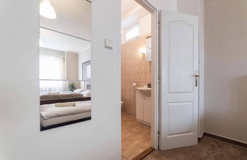 Slany House | Penzion Homér Slaný