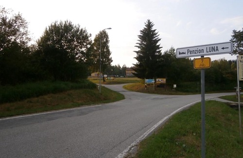 Predni Vyton House | Penzion Luna