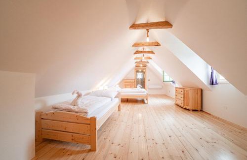 Pavlov House | Penzion Mája