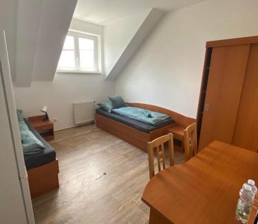 Breclav House | Penzion Miluška