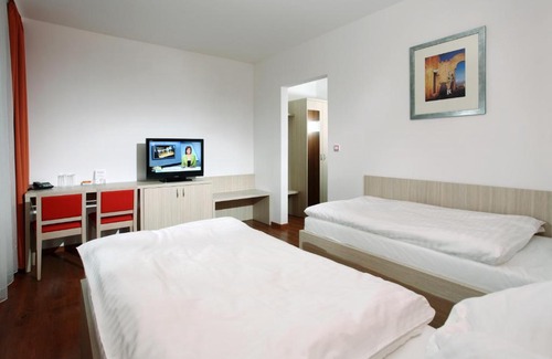 Otrokovice House | Penzion Morava