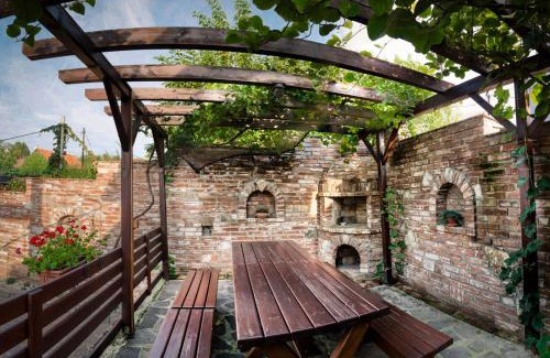 Valtice House | Penzion Moravský sommeliér