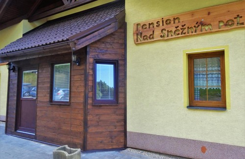 Zacler House | Penzion nad Sněžným potokem