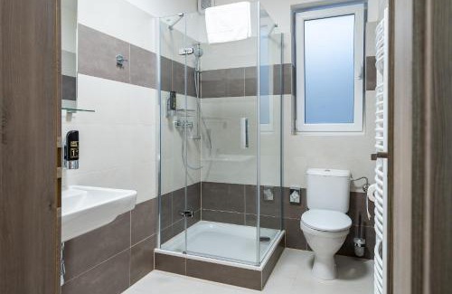 Dolany House | Penzion Pod Kartouzkou
