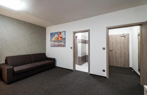 Dolany House | Penzion Pod Kartouzkou