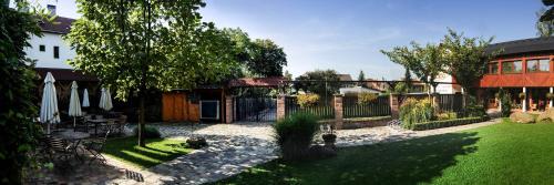 Bystrice pod Hostynem House | Penzion Rondo