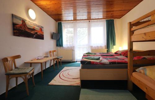Chvalcov House | Penzion Tesák-ČERŇAVA