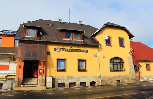 Lenora House | Penzion U Grobiana