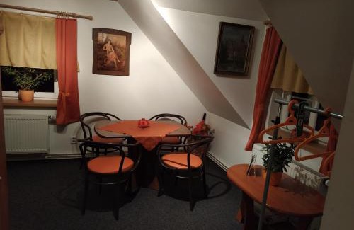 Rychnov nad Kneznou House | Penzion v chaloupce
