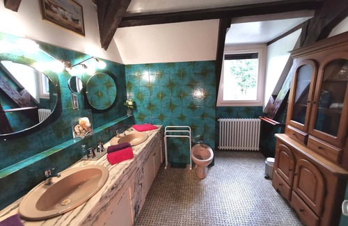 Lourdes - Tarbes House | Peony room on the ground floor