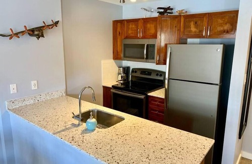 Village North Apartment | PeoWhistler-1 Bdrm + Sofabed mtn view in DeerLodge