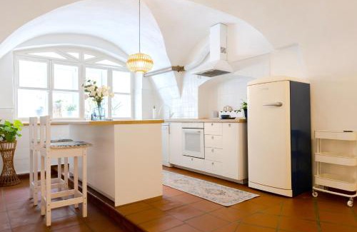 Donji Grad Apartment | Pepa's Antique Boutique