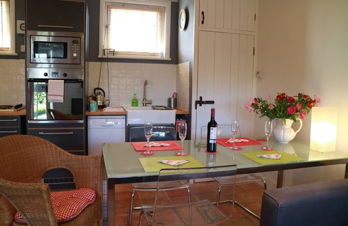 Preston Cottage | Peper is a cosy cottage in the heart of rural Kent. Converted stables.