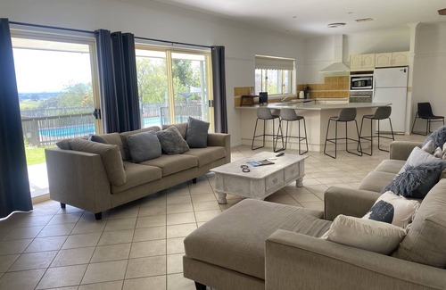 Cambewarra House | Peppercorn Ridge Farmstay