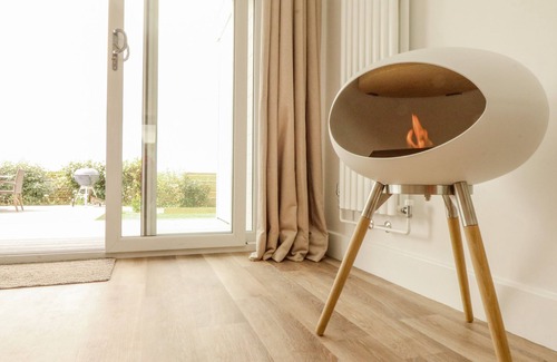 Trenance House | PEPPERPOTS, pet friendly, luxury holiday cottage in Mawgan Porth