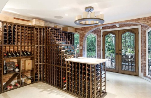 Cowan Heights House | Peppertree Canyon: 6BD 5.5BA Luxe Urban Winery