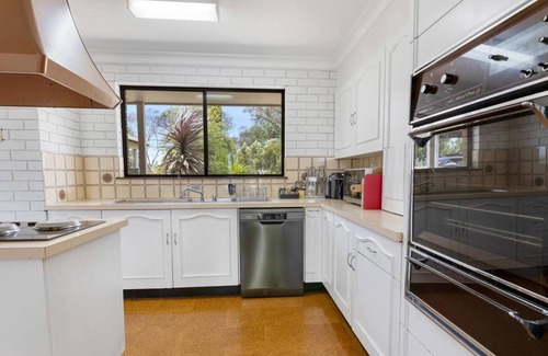 Hillside House | Peppertree Hill is the perfect country getaway or family retreat