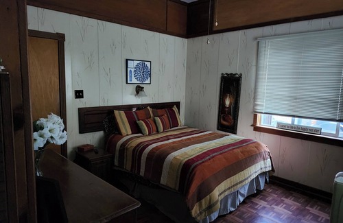 Bridgeville Bed & Breakfast | Pepperwood Falls, unique,charming, and a memorable stay