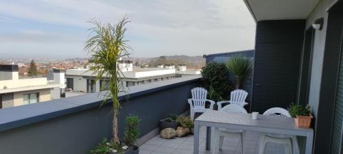 Irun House | Pequeña habitación con vistas dentro de nuestra vivienda