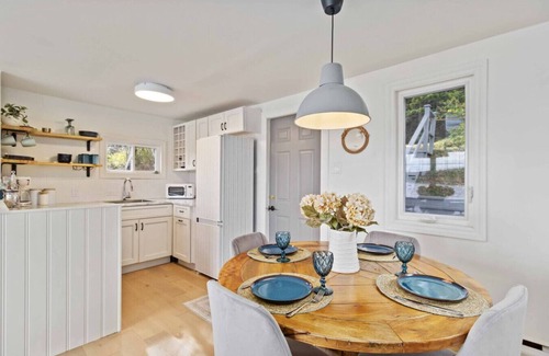 Masons Point House | Periwinkle Perch - Hot Tub