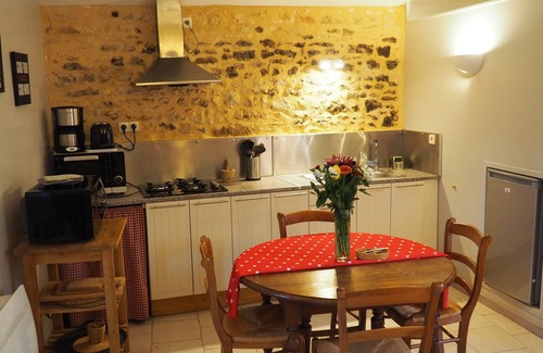 Les Eyzies Cottage | Périgourdine farmhouse, 2 hectares of nature halfway between Lascaux and Sarlat