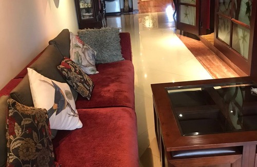 Dhaka House | per night/monthly 3200sqft full furnished apartment antique furniture gulshan