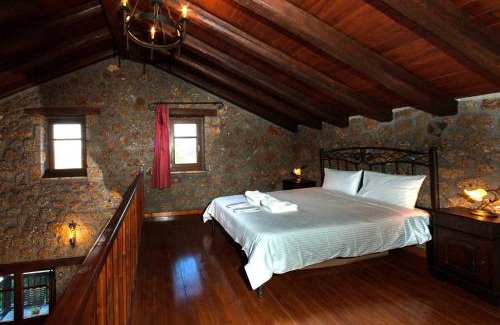 Mesaia Trikala House | Pera Alonia Guest House