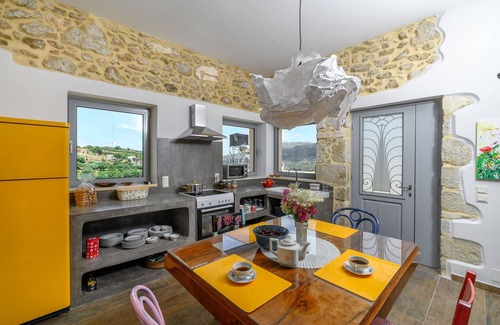 Sitia House | Pera Chorio - Daphne: Artist's stone house with countryside views
